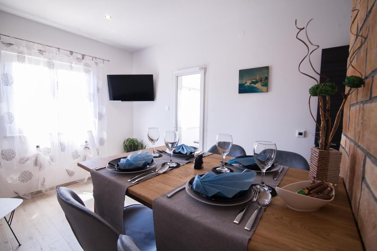 Family Apartments Brach Бол Екстериор снимка