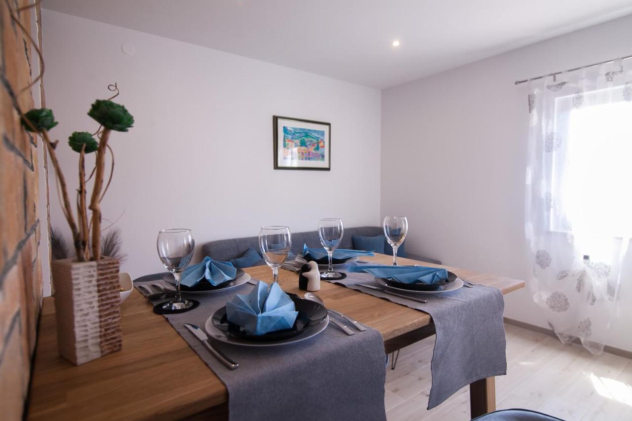 Family Apartments Brach Бол Екстериор снимка