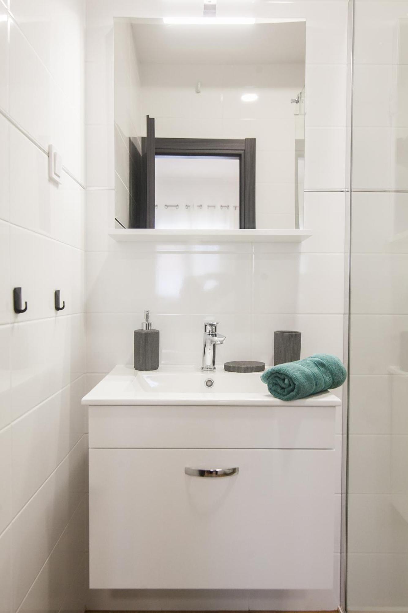 Family Apartments Brach Бол Екстериор снимка